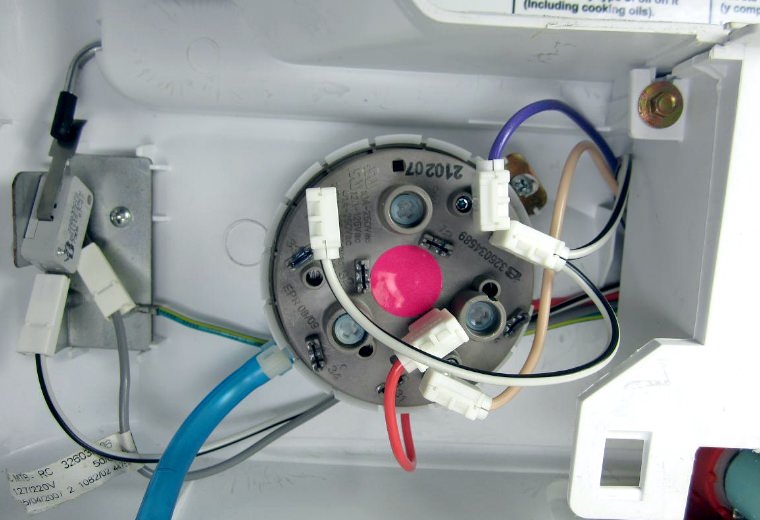 Замена датчика воды в стиральной машине Digital